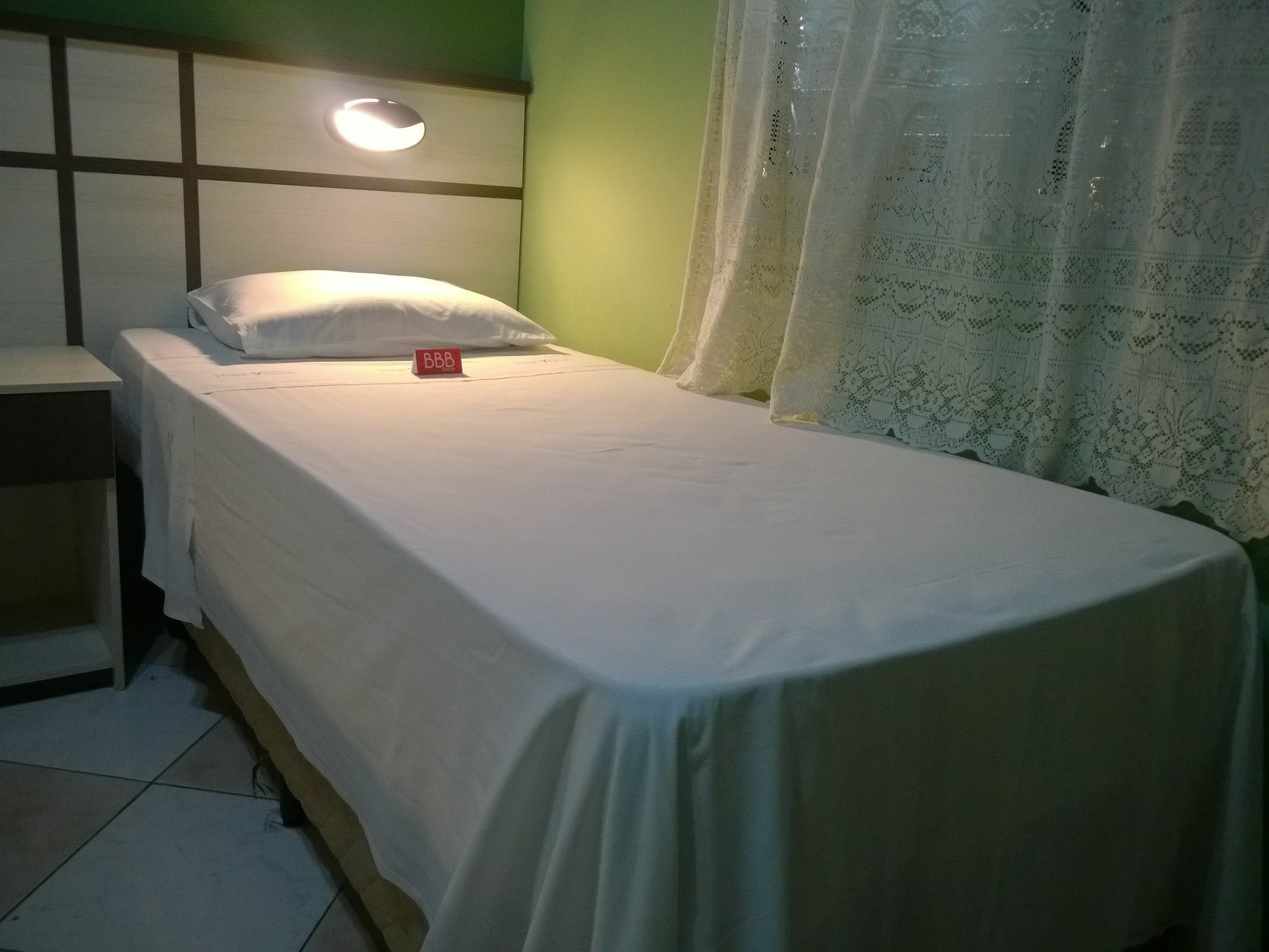 Otel Bbb Metro Praca Da Arvore Sp Sao Paulo