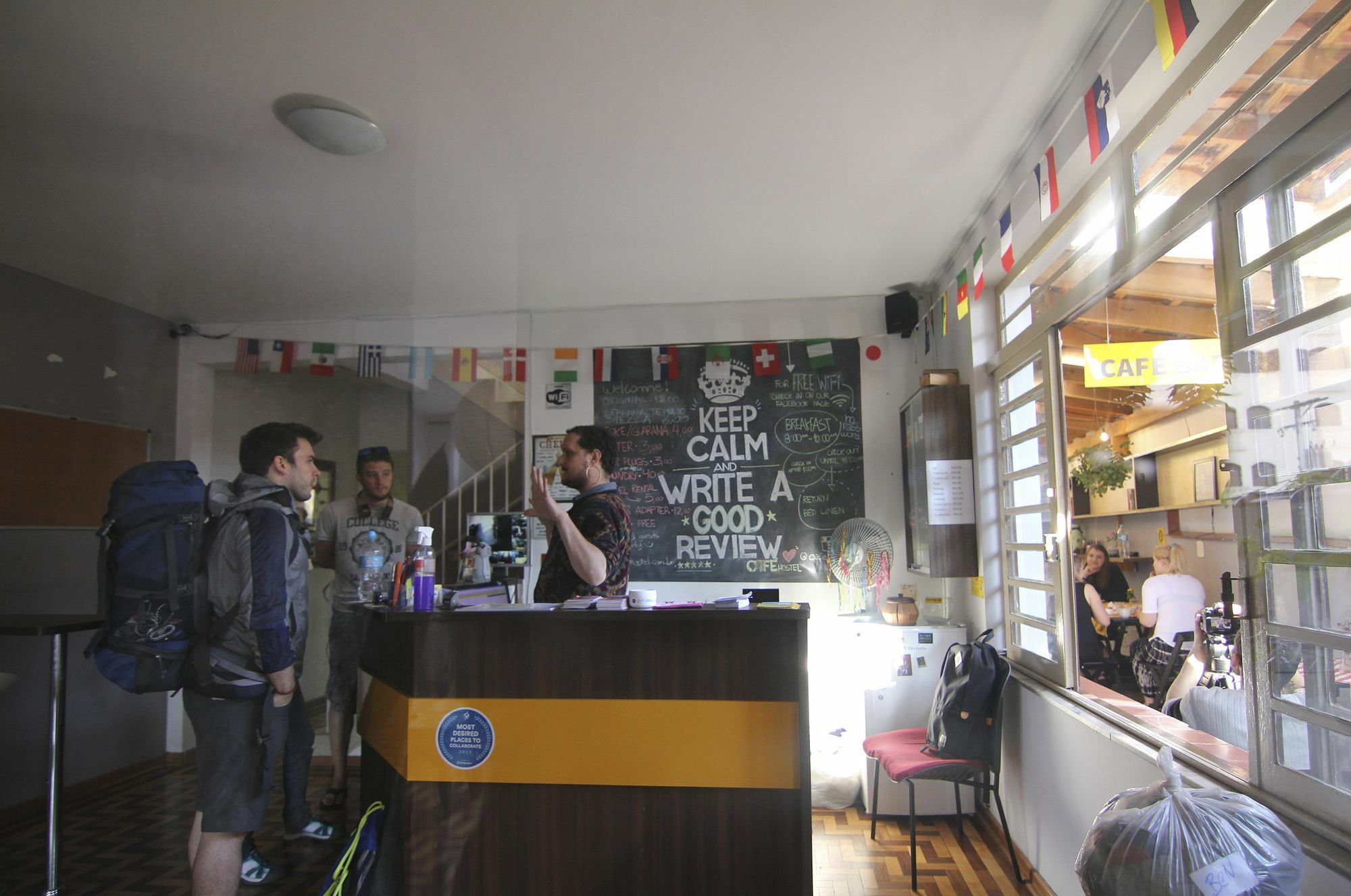 Cafe Hostel *