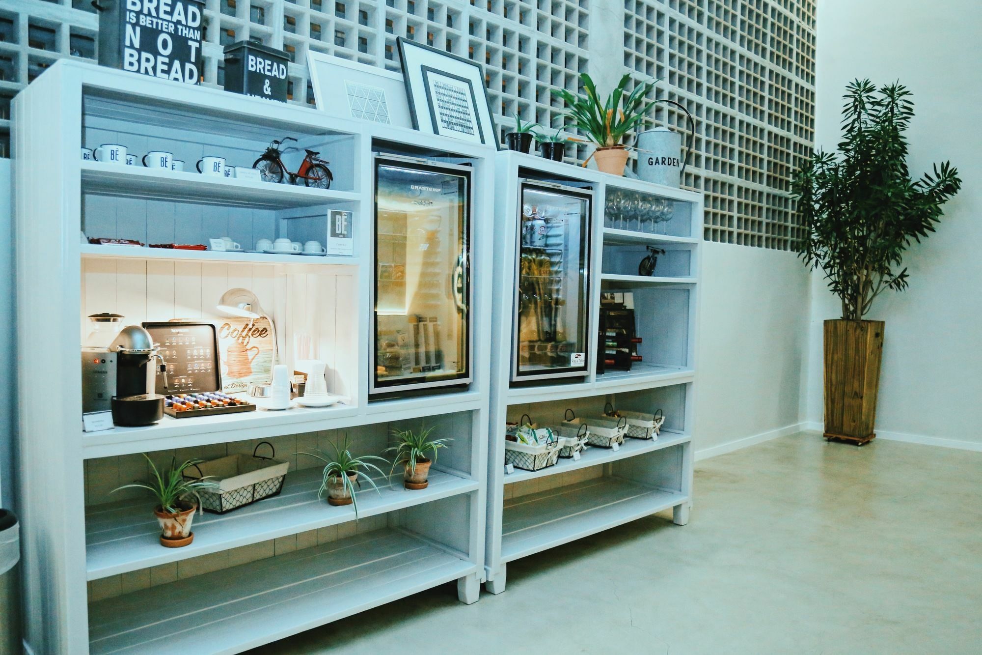 Bê Khách sạn