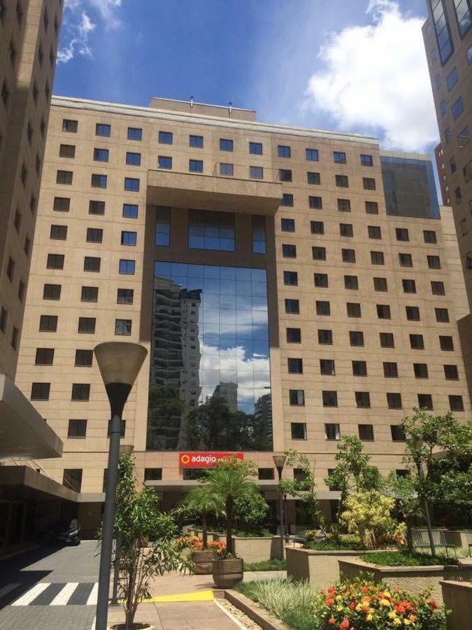 Flat Moema Jamaris * São Paulo