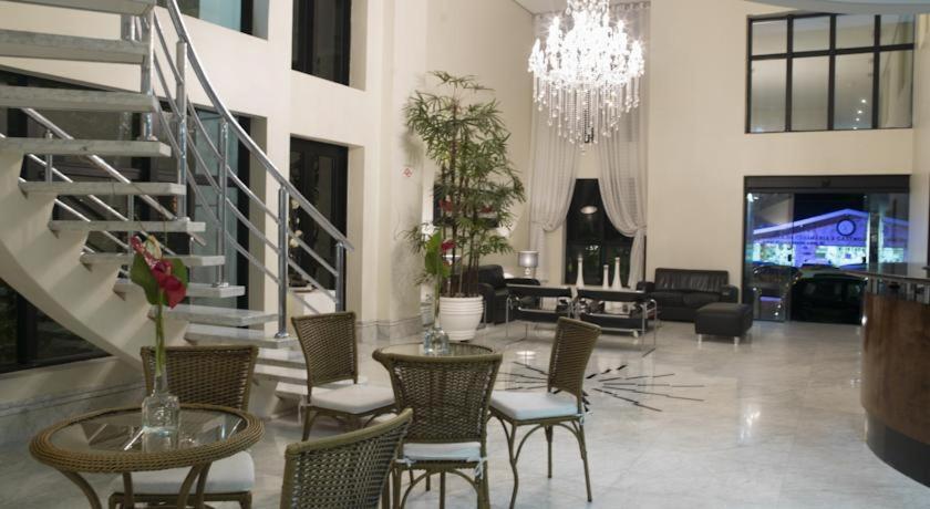 The Palace Limpeza Diaria Manobrista Uh1011 Hotel 4*