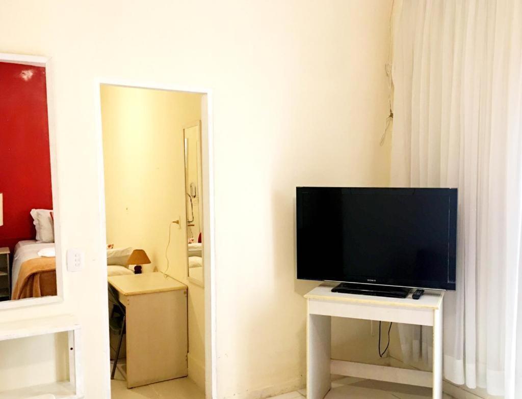 E Economica - Bairro Pinheiros, Proximo Hospital Clinicas E Incor, Oscar Freire, Av Paulista, Allianz, Madalena E Facil Acesso Ao Ibirapuera E Morumbi