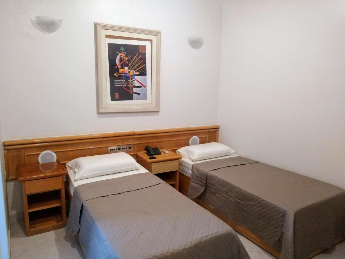 Filadelfia 3*