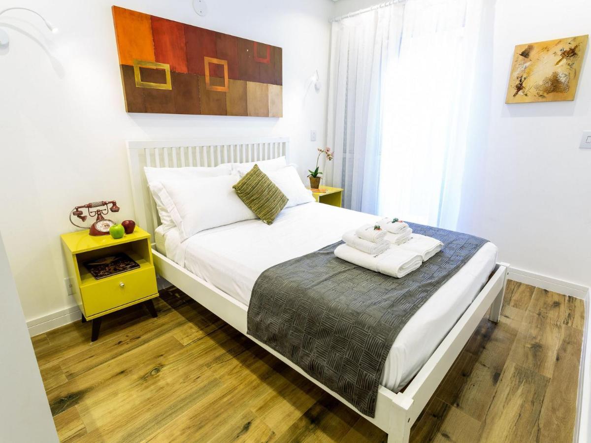 Com 2 Quartos Em Alto De Pinheiros * Sao Paulo
