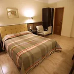 Soneca Plaza Hotel
