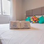 Easy Star - Apartamento Com 2 Quartos No Coracao Do Campo Belo - Gm01H