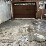 Sobrado Prox Ao Autodromo Com Vaga De Estacionamento