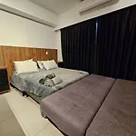 Studio Novo Junto A Liberdade Com Garagem