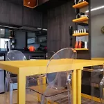 Yellow Habitarte - Luxo Urbano Nacoes Unidas