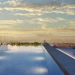Studio 2306 - Modern Stay With Allianz View & Rooftop Pool