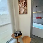 Uh House , Estacionamento , Piscina, Bela Vista