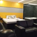 Free Way Motel (Adults Only)