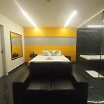 Free Way Motel (Adults Only)
