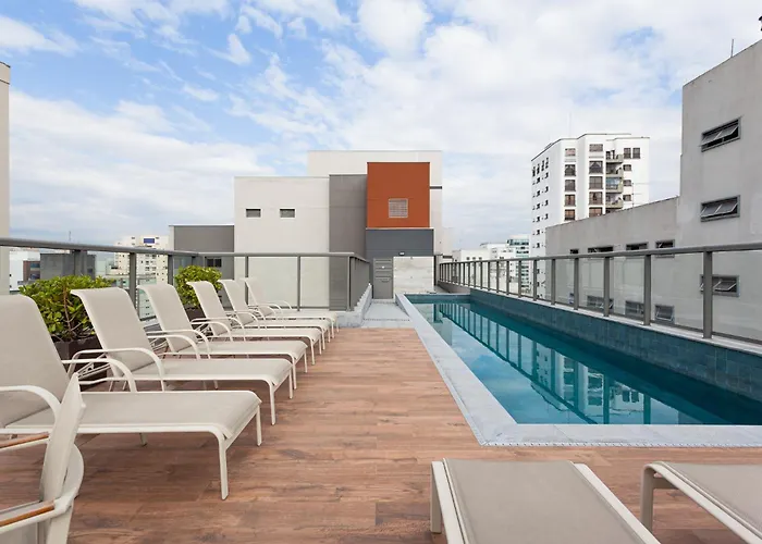 Apartamento com piscina e academia a passos da Paulista
