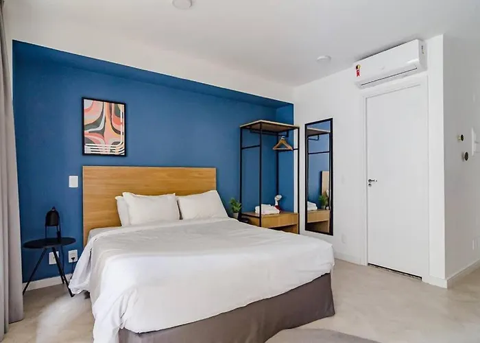 P1111 - Loft Pinheiros, Prox. Metro E Av. Reboucas