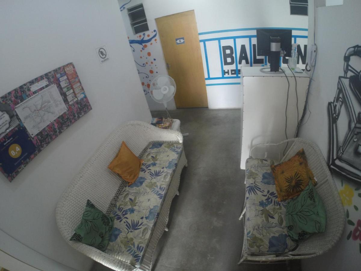Balcony Hostel *