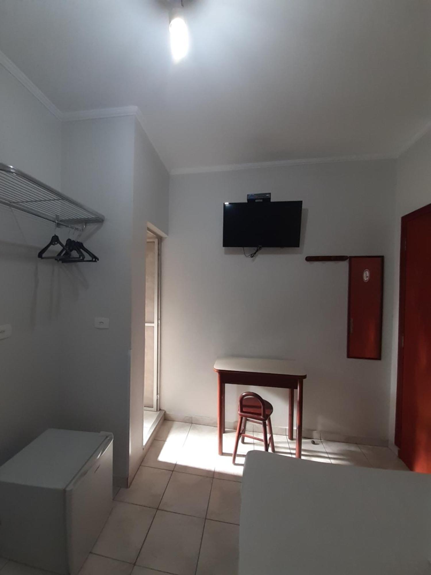 Apeninos Basicas Guest house 2*