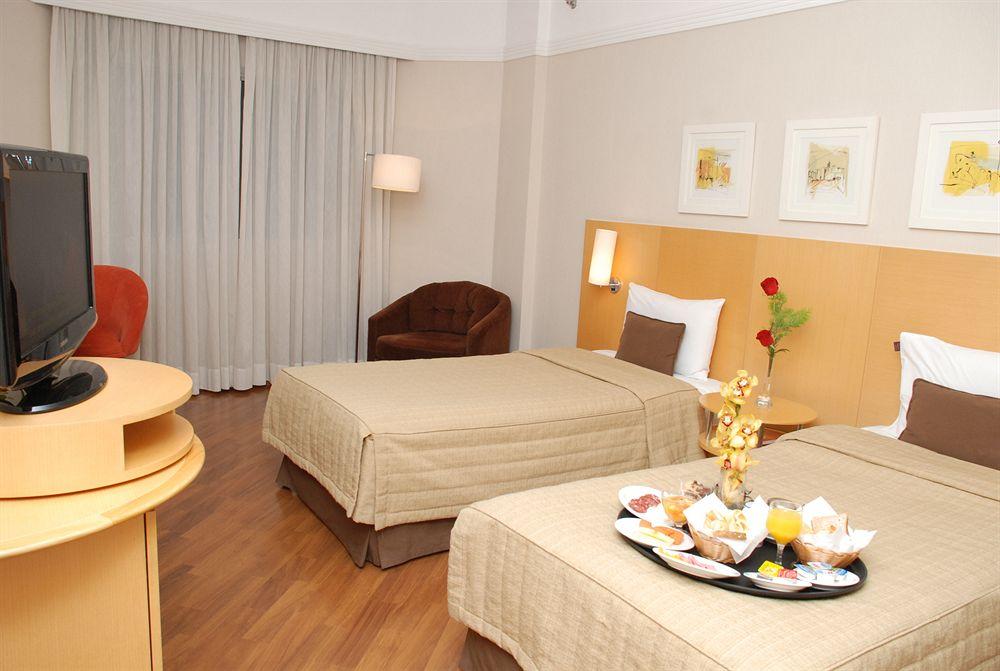 Hotel Intercity Ibirapuera 4*