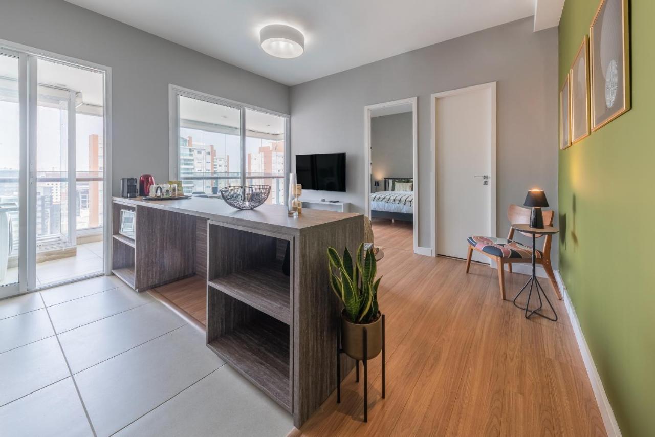 Apartamento Completo Com Varanda - Vila Olimpia São Paulo