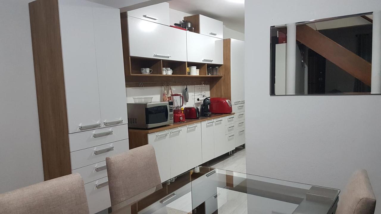 Em Sobrado Perto Do Metro Paraiso Homestay