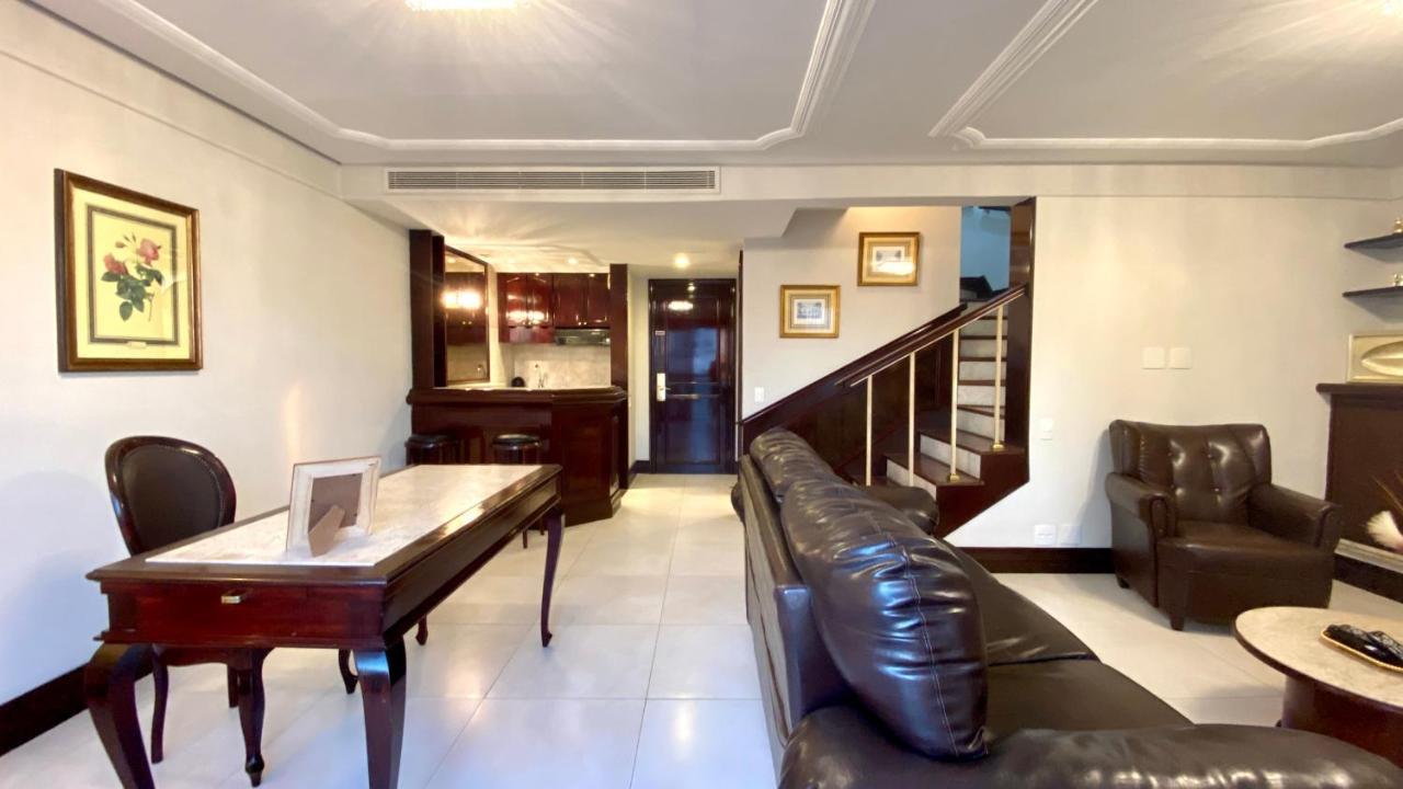 Anora Spaces - Strawinski Apartment *