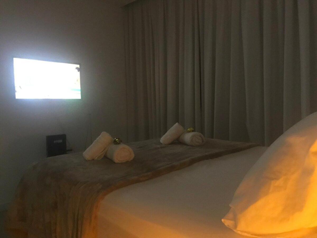 703 - Apto Inteiro Morumbi 703 Apartment *