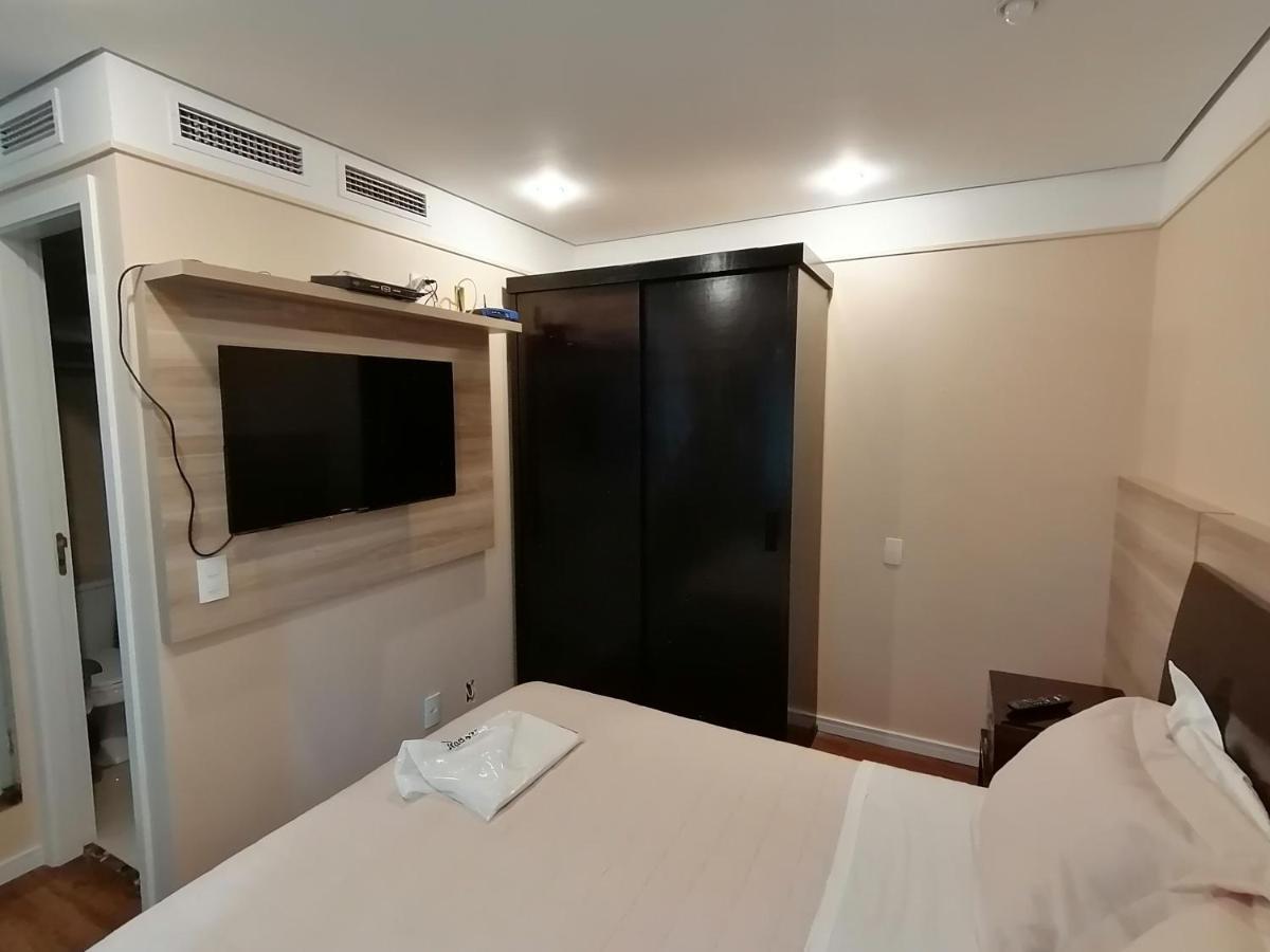 Charmoso Flat Na Vila Olimpia Entre Os Shoppings Jk E Vila Olimpia