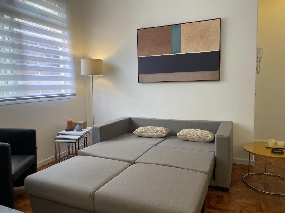 Akile Faria Lima Apartment