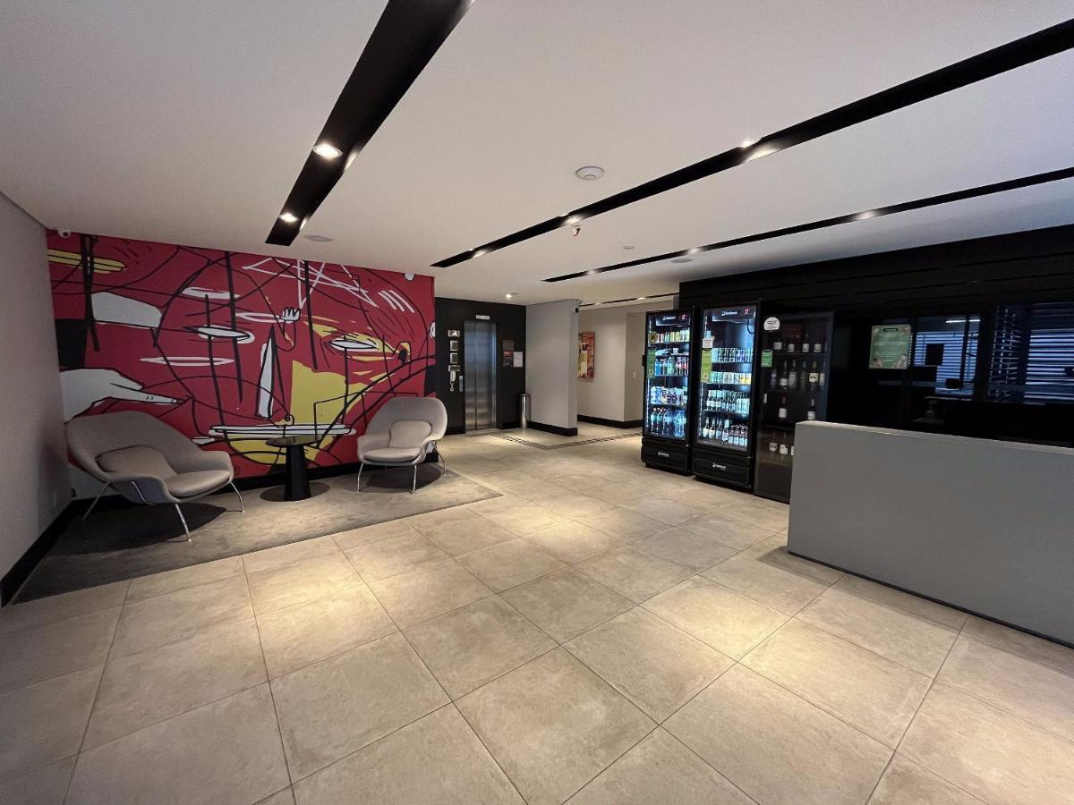 Amplo Studio Ao Lado Da Av Paulista, Metro Consolacao, Piscina, Academia E Vaga De Garagem - Vision 02 Daire *