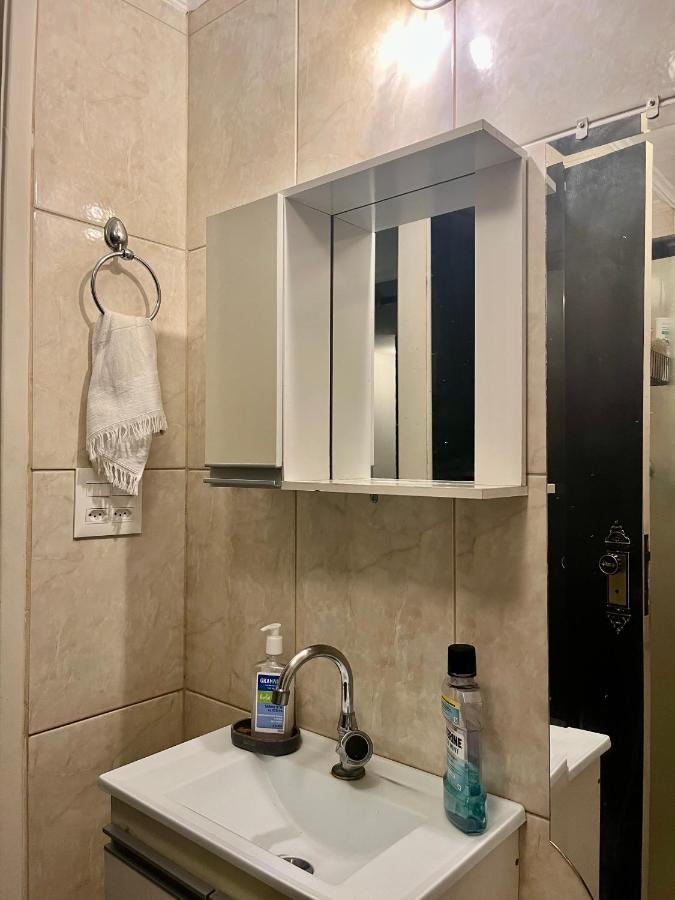 Quarto E Banheiro Privativos, Em Apto Com O Host A 5 Min Ape Do Aero Congonhas Sao Paulo
