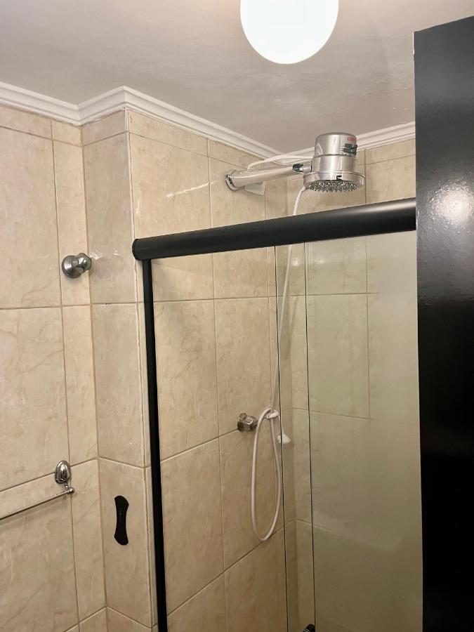 Quarto E Banheiro Privativos, Em Apto Com O Host A 5 Min Ape Do Aero Congonhas Homestay Sao Paulo