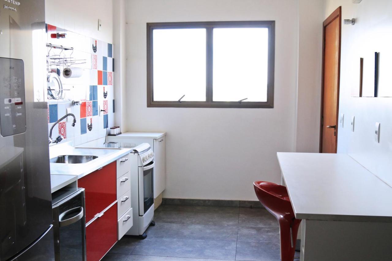 Apt No Alto De Pinheiros Căn hộ