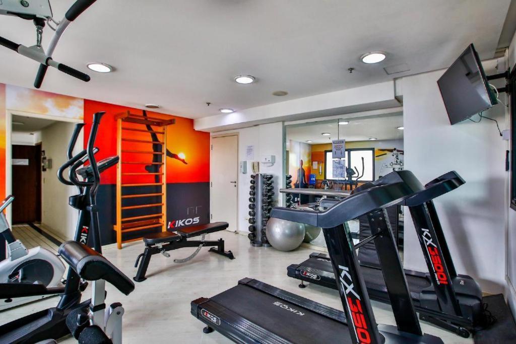 Transamerica Executive Uh-1308 Apartment *