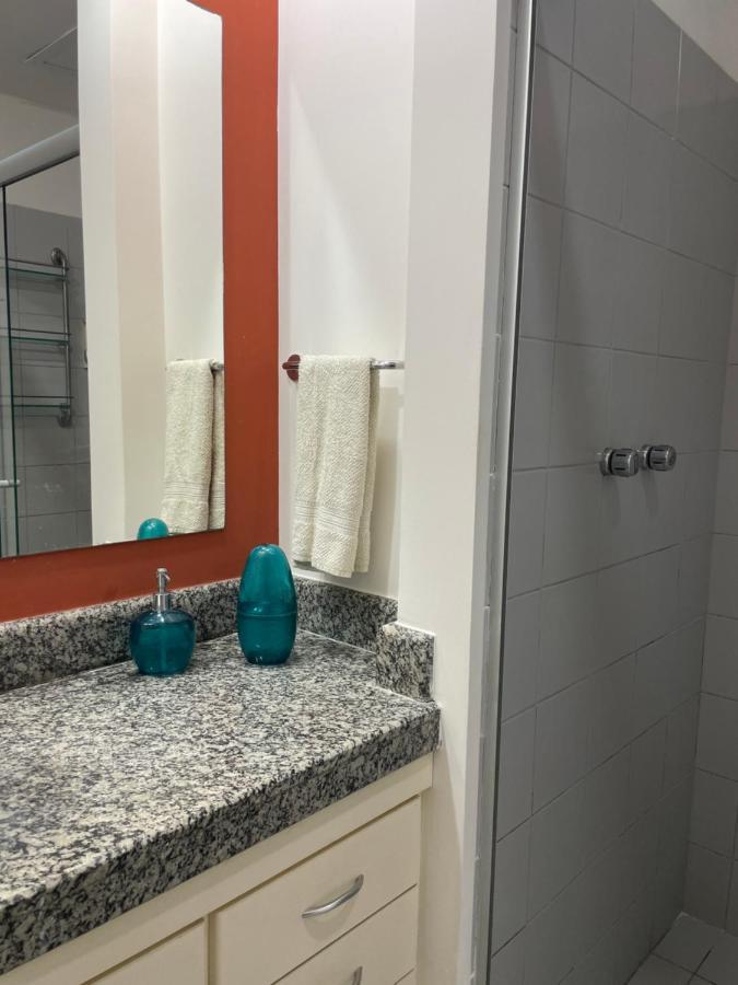 Luxo Khách sạn hẻo lánh *