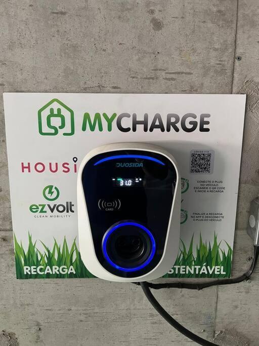Luxo Ao Lado Allianz Apartemen