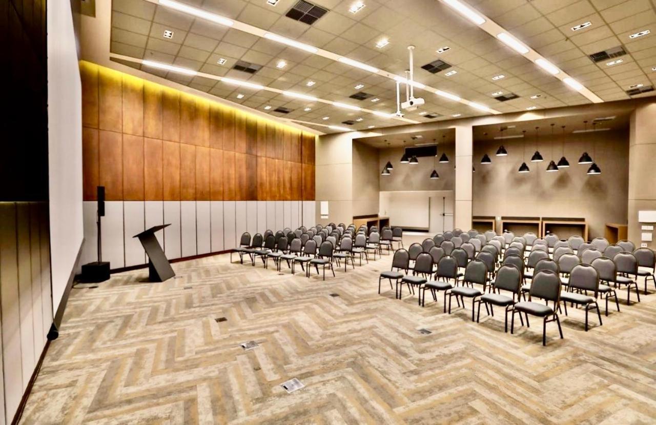 Vila Olimpia Suites Inside Radisson *