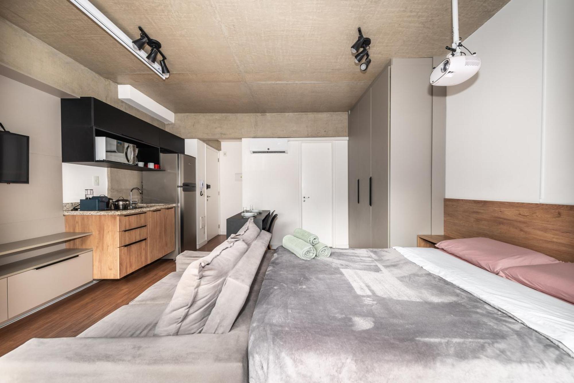 48 New W Movie Screen, Fast Wifi And Balcony Apartment Sao Paulo