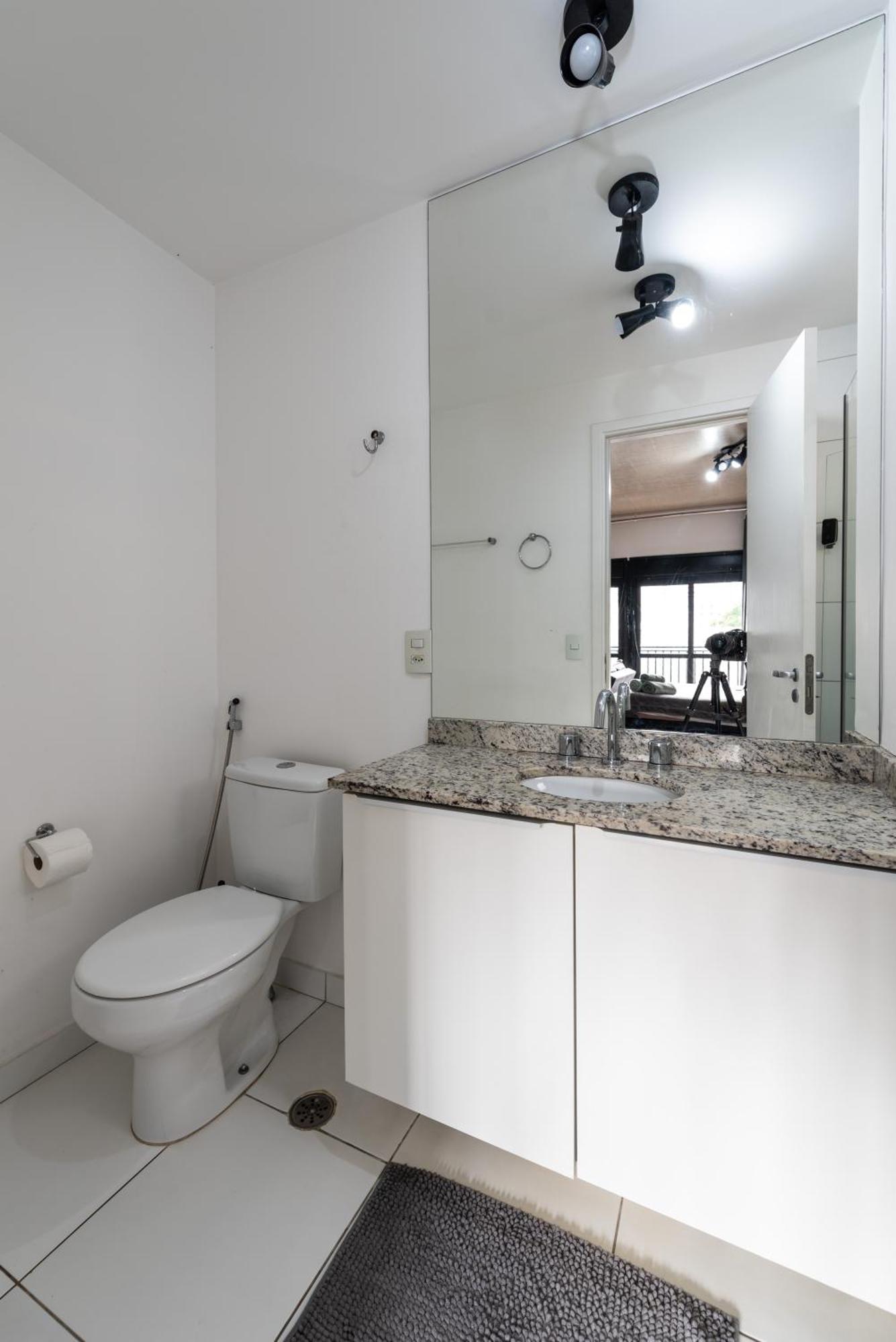 Apartment 48 New W Movie Screen, Fast Wifi And Balcony *