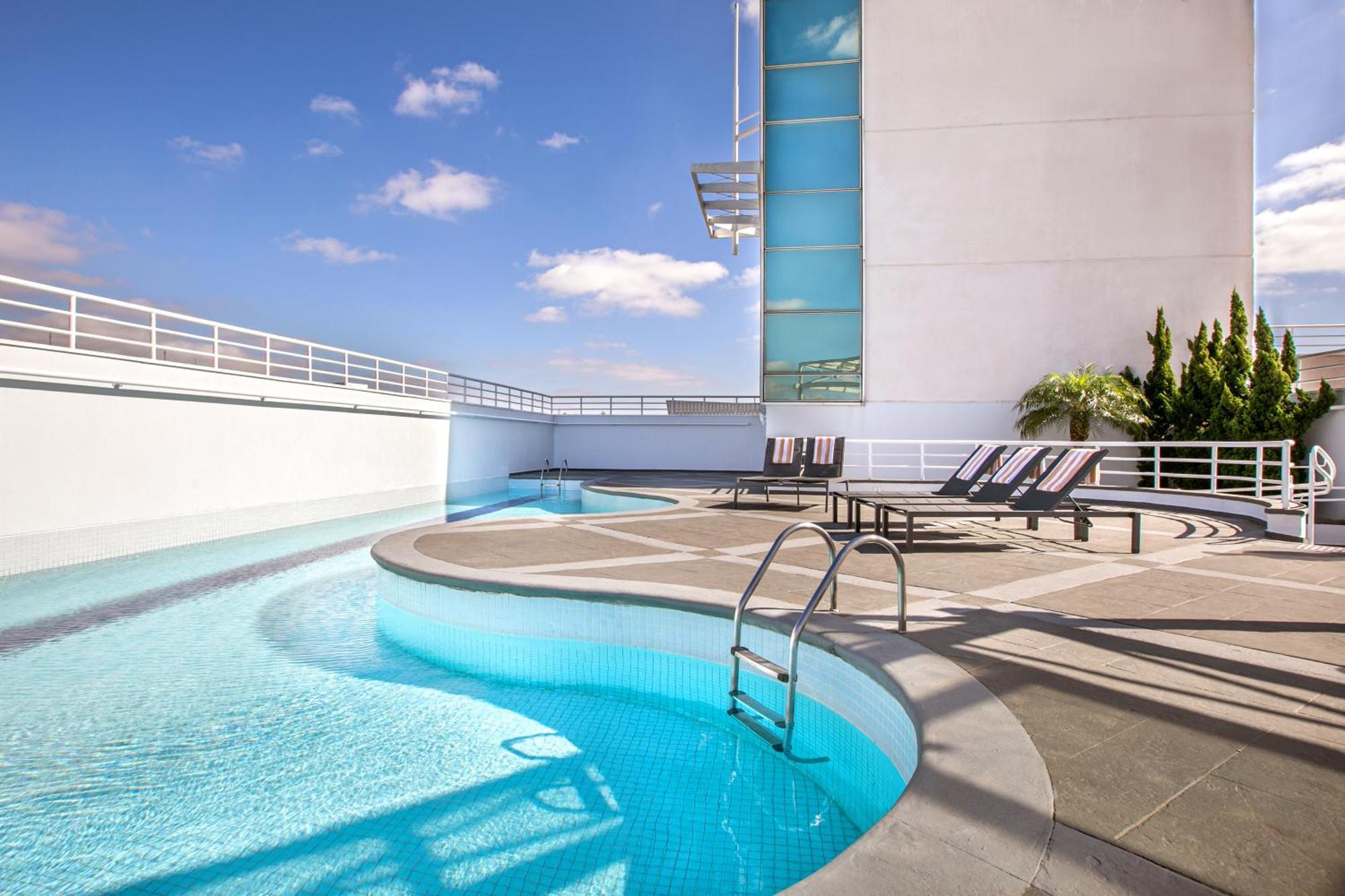 Hotel Nacoes Unidas Affiliated By Melia 4*