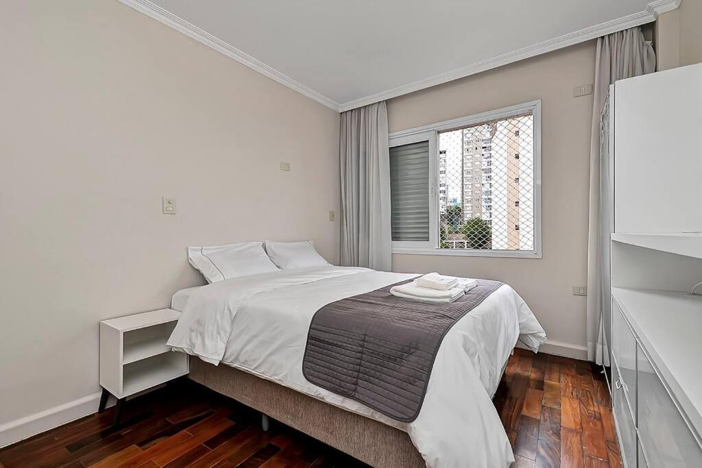 Căn hộ Lindo Com 3 Quartos E Sacada Na Liberdade *