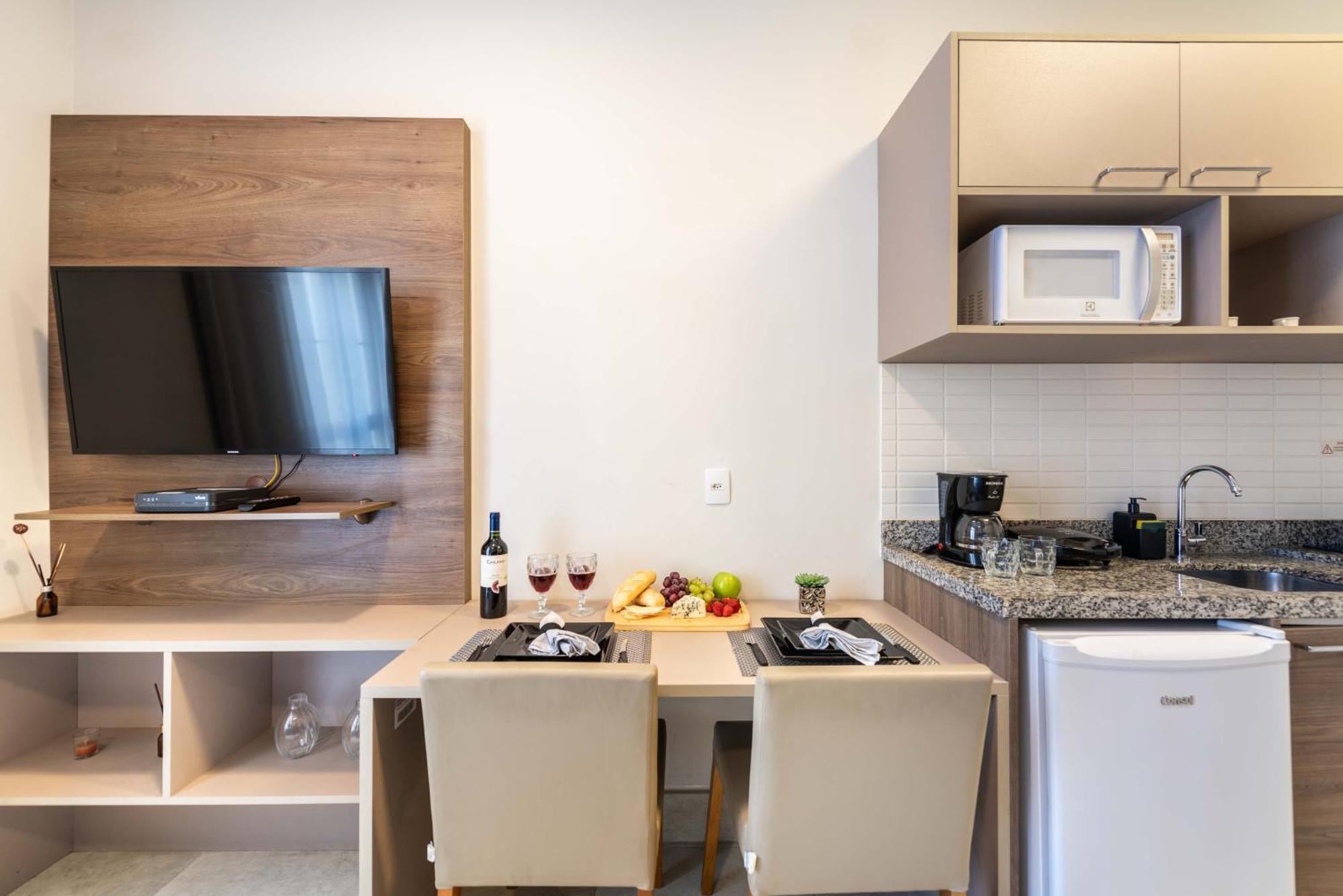 Rover Jacques Pilon Centro Apartment