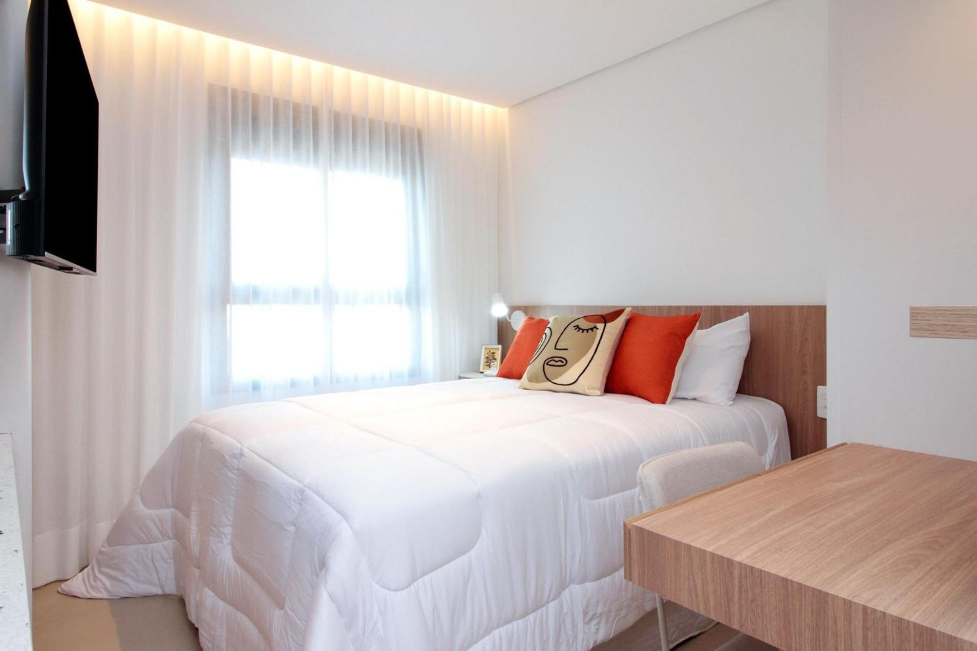 Apartment B- Side Reboucas