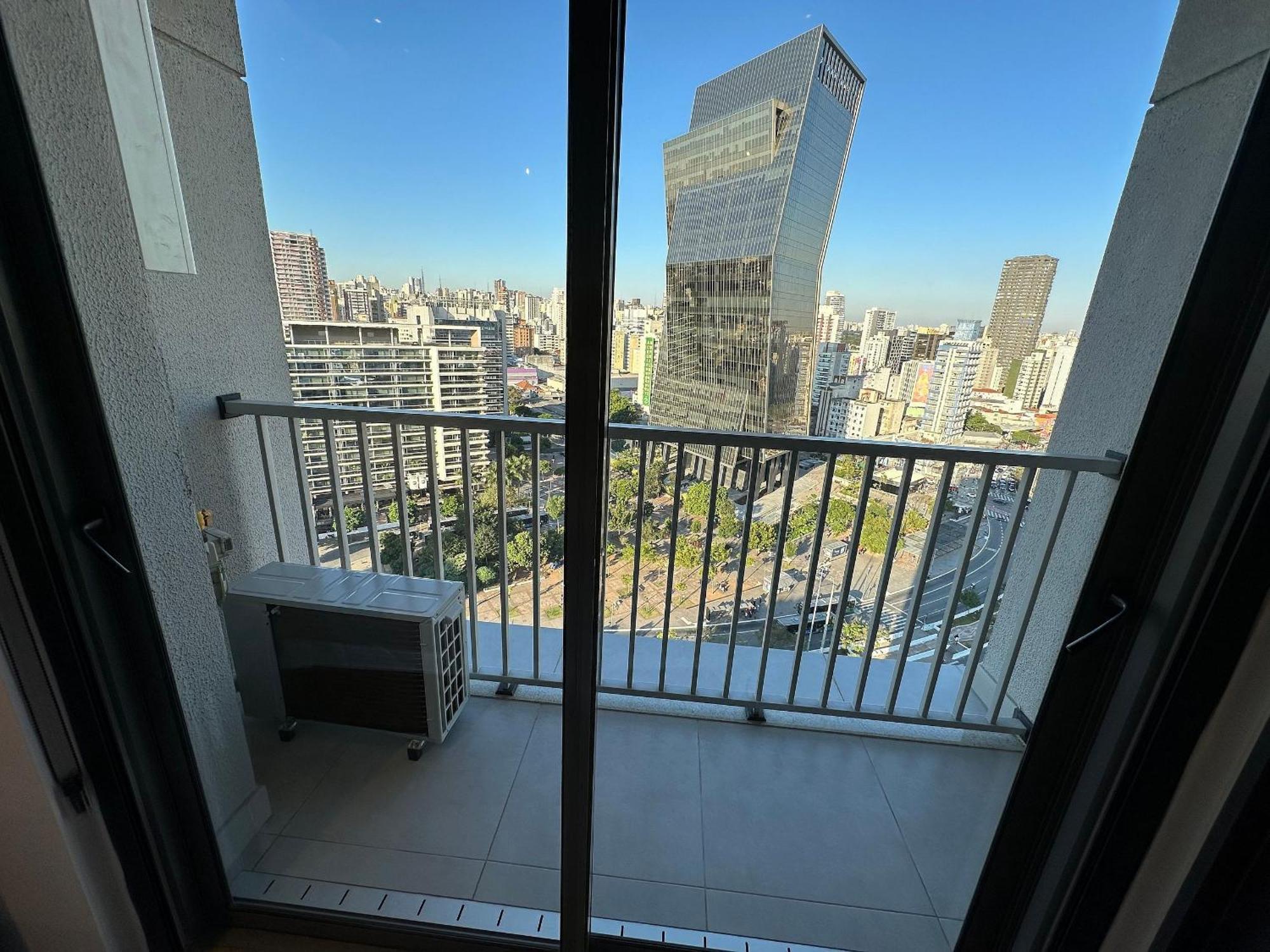 Trevizzo Houx Pinheiros * Sao Paulo