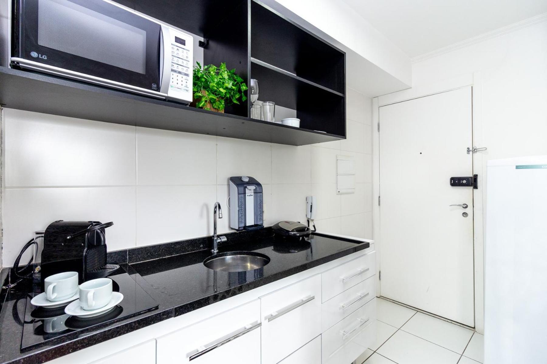 360 Expo Center Apartment *
