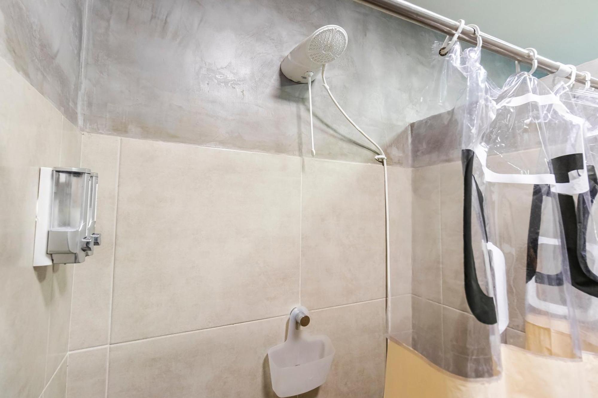 Domus Garden - Hostel, E Coliving Hostel *