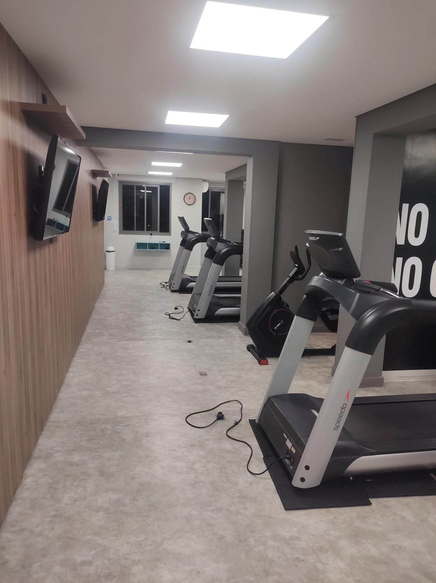 Confortavel E Com Piscina Em *