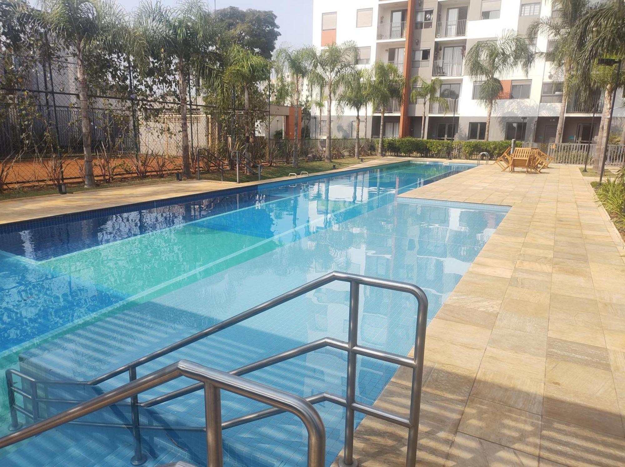 Confortavel E Com Piscina Em Căn hộ
