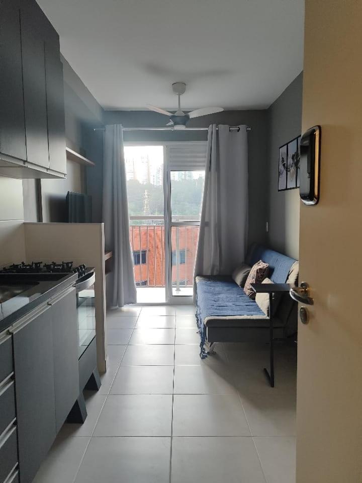 Apartemen Ape 707 B Com Varanda