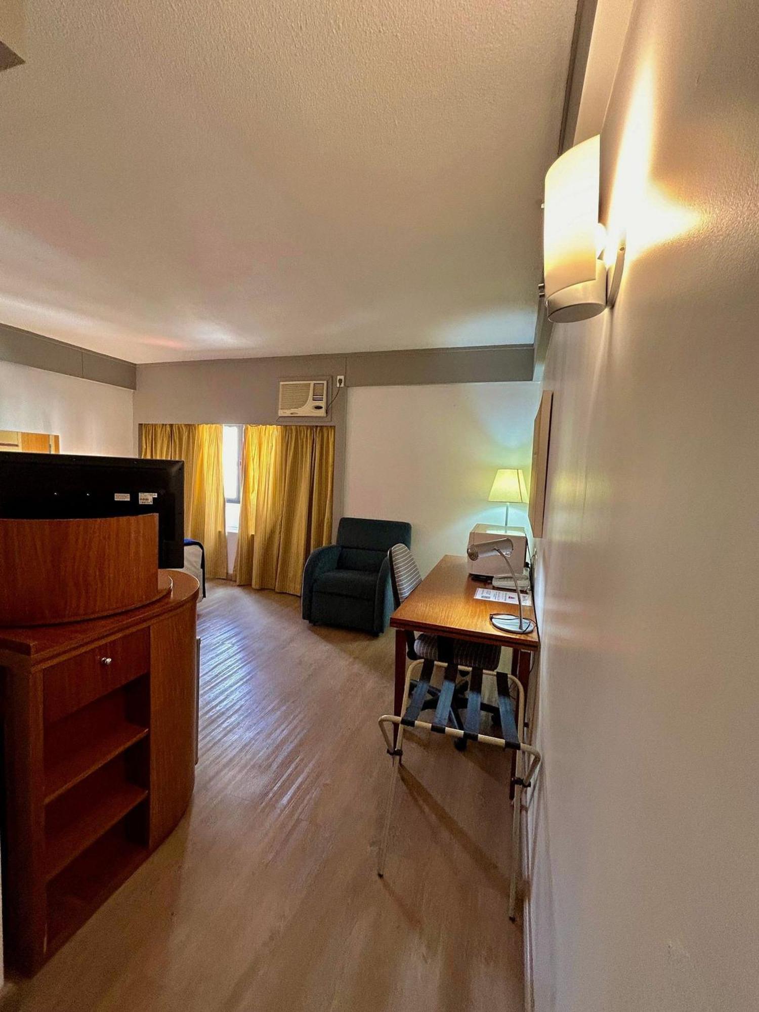 Hotel Flat Live & C/ Vaga De Garagem Uh1003