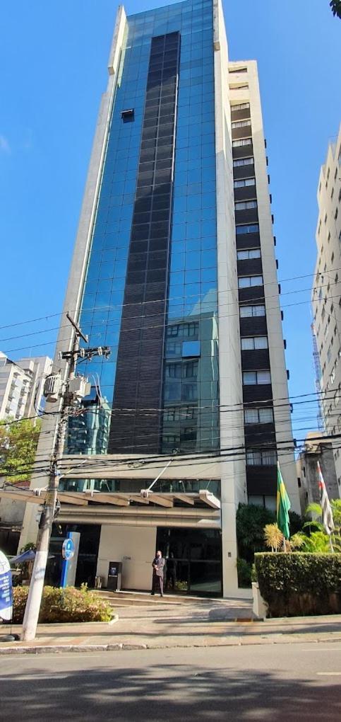 Em Apartment *